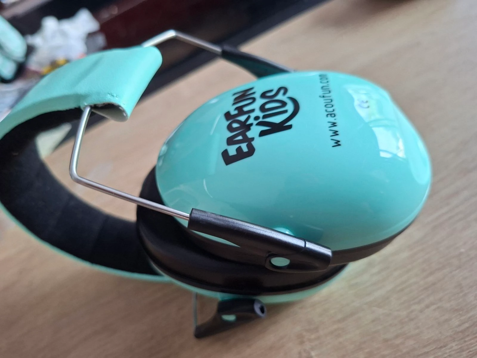 Casco antirruido para niños con música para fiestas de 2 a 12 años en muy buen estado – photo 2